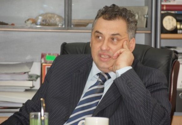 El este Claudiu Tusac. Credeţi că mai merită un mandat de primar al oraşului Mangalia?